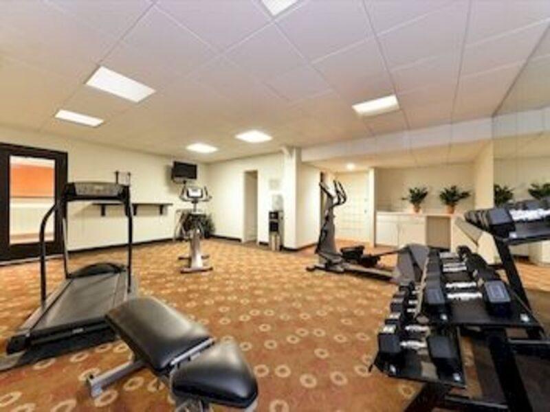 Quality Inn And Suites Conference Center Richmond Ngoại thất bức ảnh