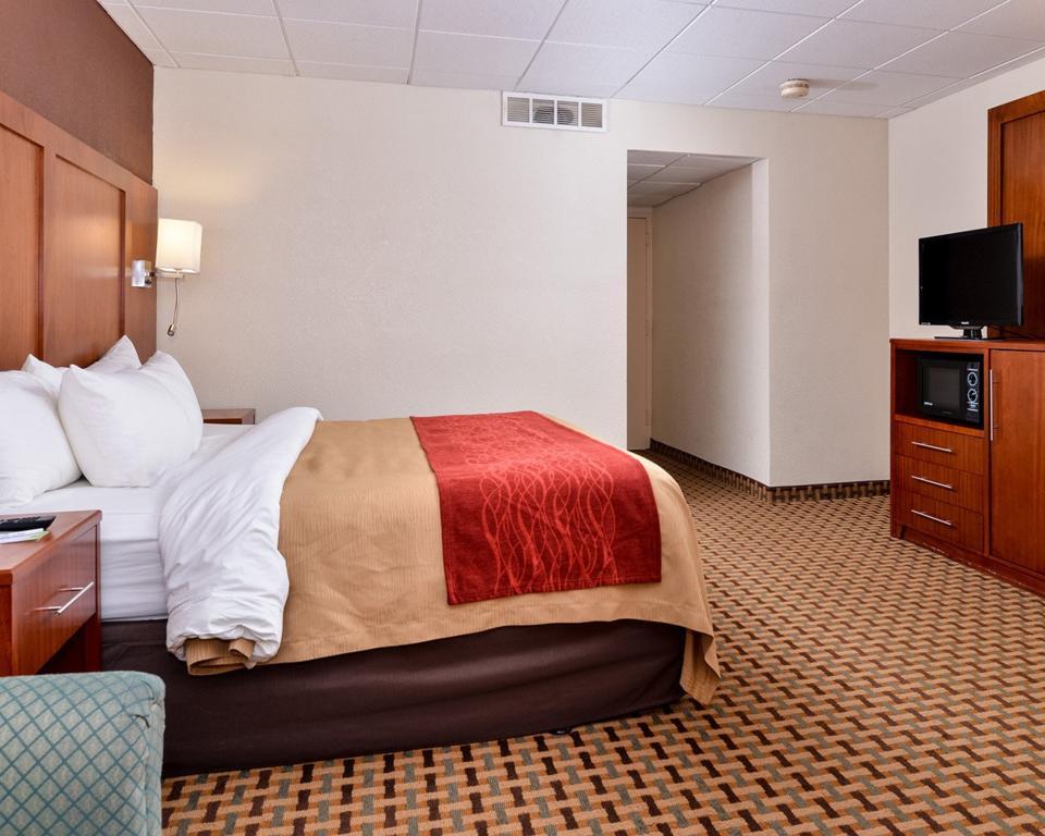 Quality Inn And Suites Conference Center Richmond Ngoại thất bức ảnh