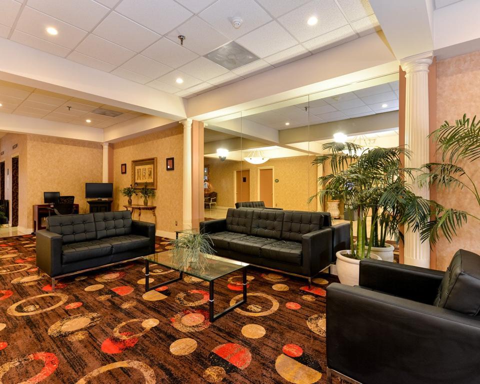 Quality Inn And Suites Conference Center Richmond Ngoại thất bức ảnh