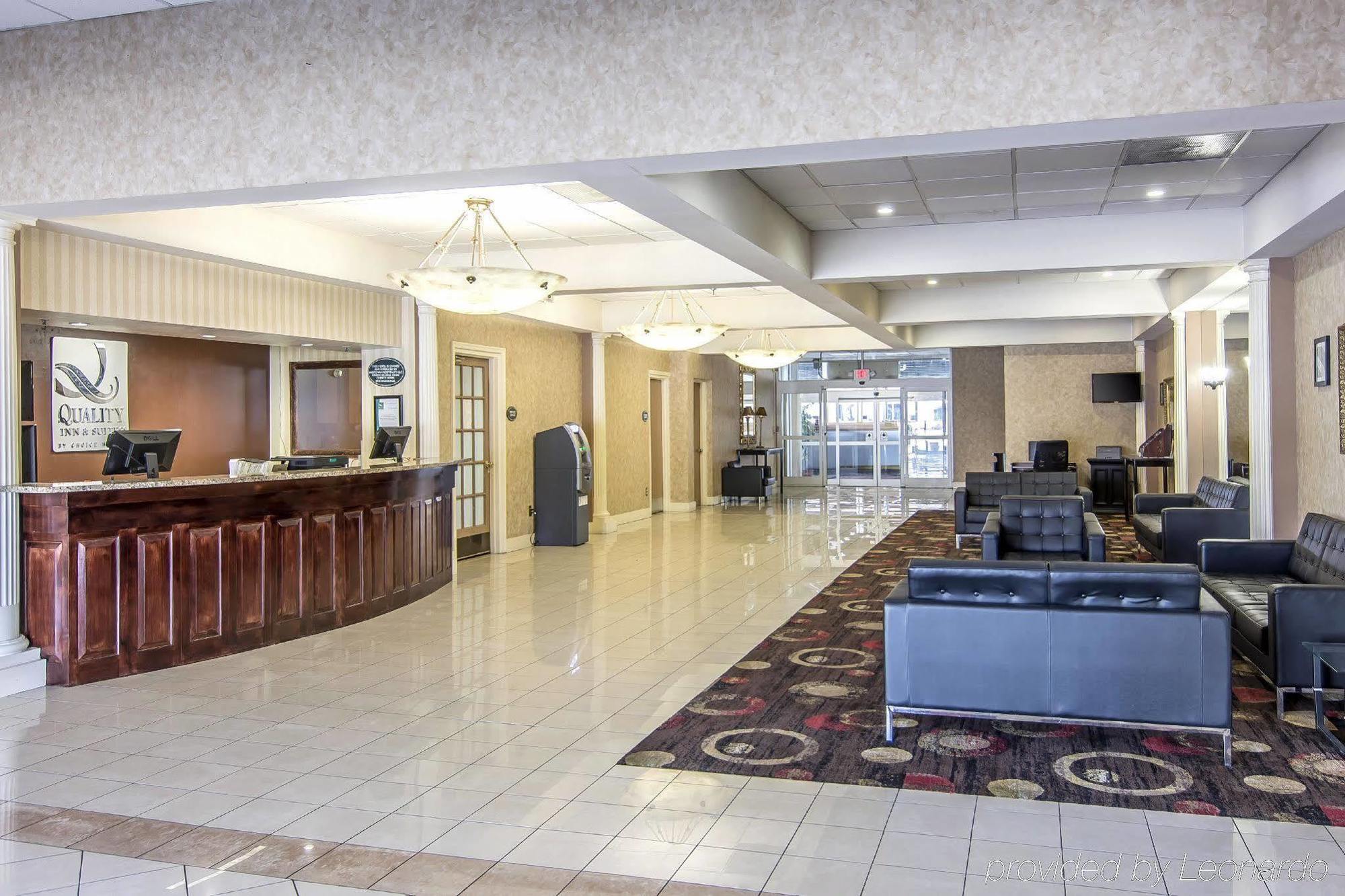 Quality Inn And Suites Conference Center Richmond Ngoại thất bức ảnh