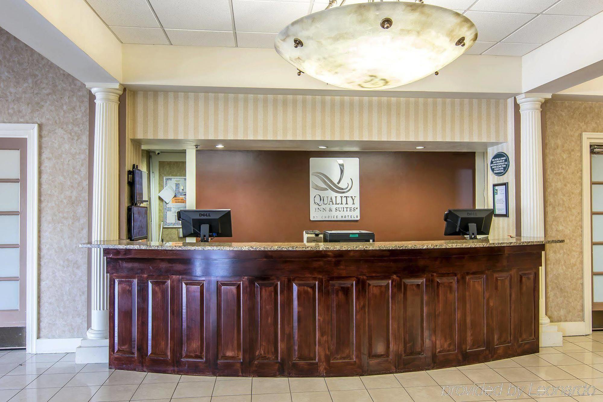 Quality Inn And Suites Conference Center Richmond Ngoại thất bức ảnh