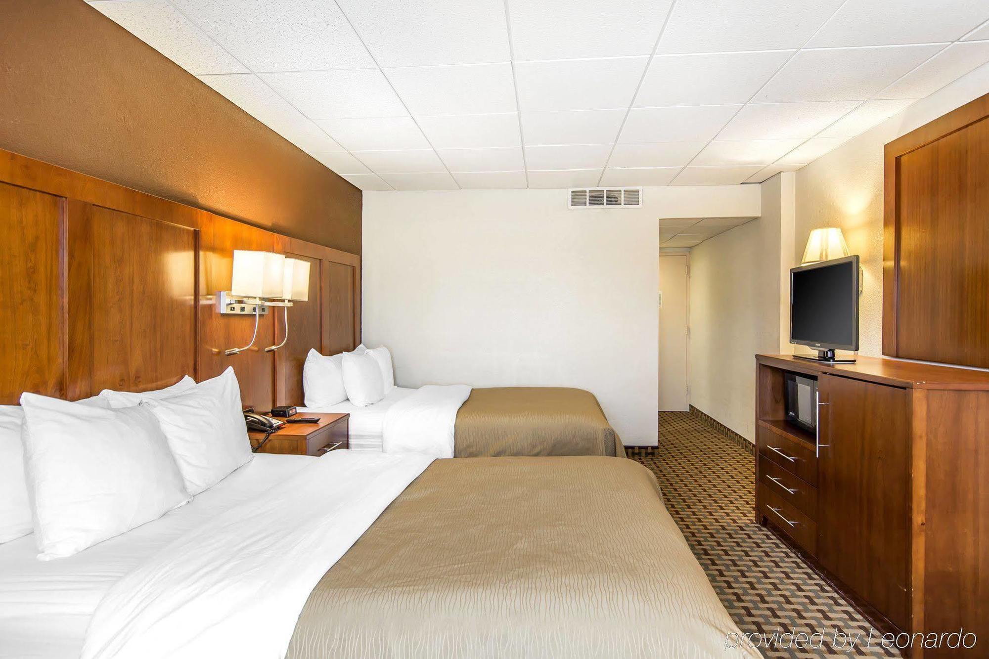 Quality Inn And Suites Conference Center Richmond Ngoại thất bức ảnh