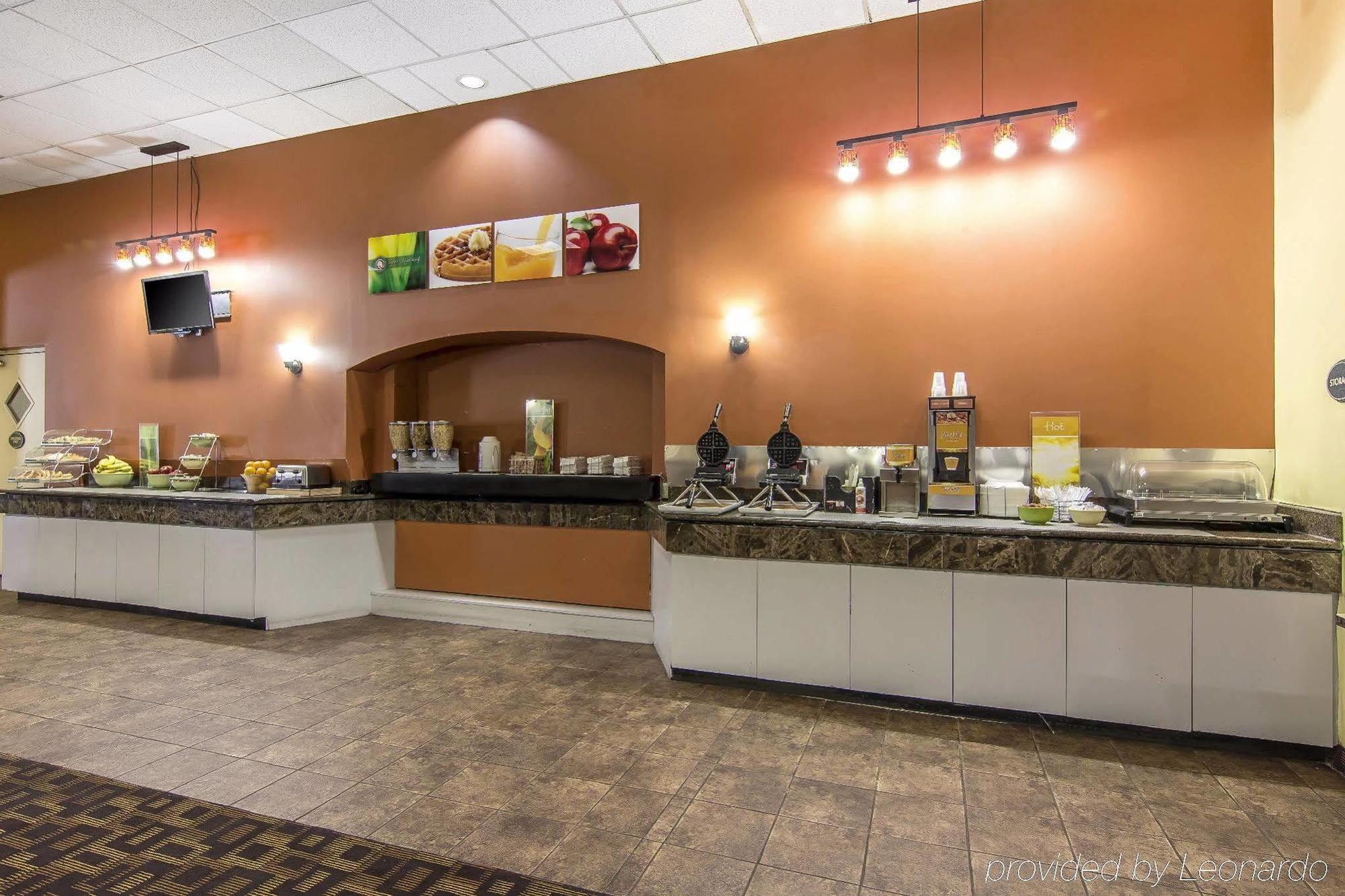 Quality Inn And Suites Conference Center Richmond Ngoại thất bức ảnh